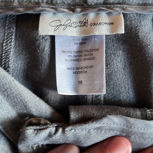 Gray slacks - Picture 3 of 4